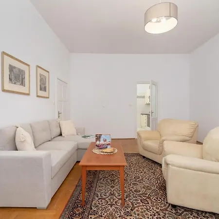 Heart Of The Market Square Cracow By Renters *